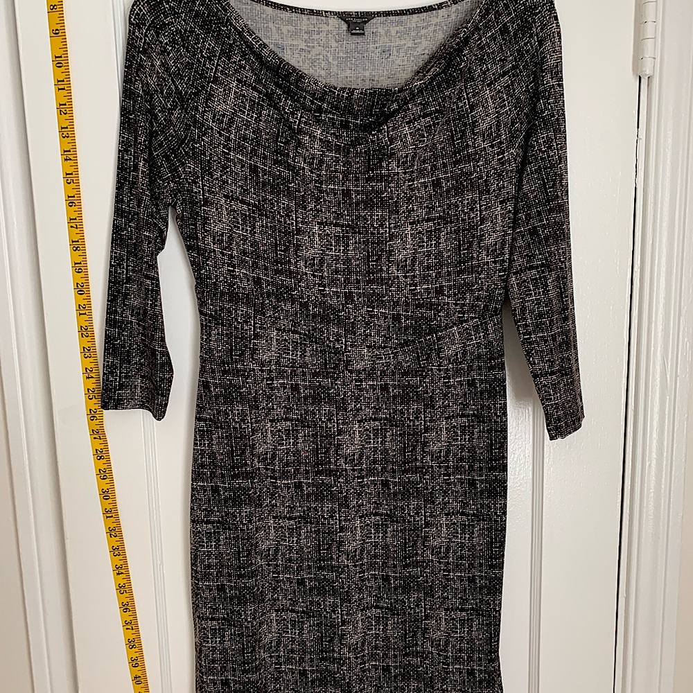 Scoop necked knee length sleeve dress